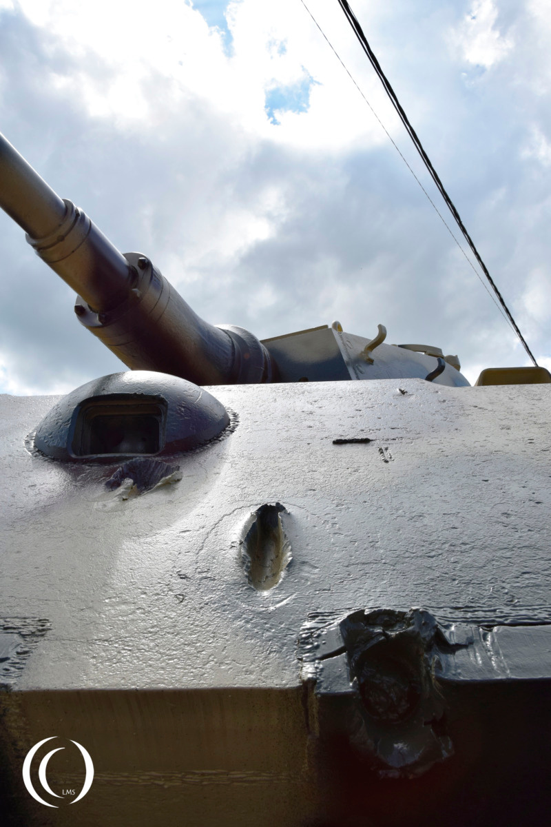 Militärfahrzeug - Panzerkampfwagen Tiger Ausf. B (Sd. Kfz. 182) s.SS Pz